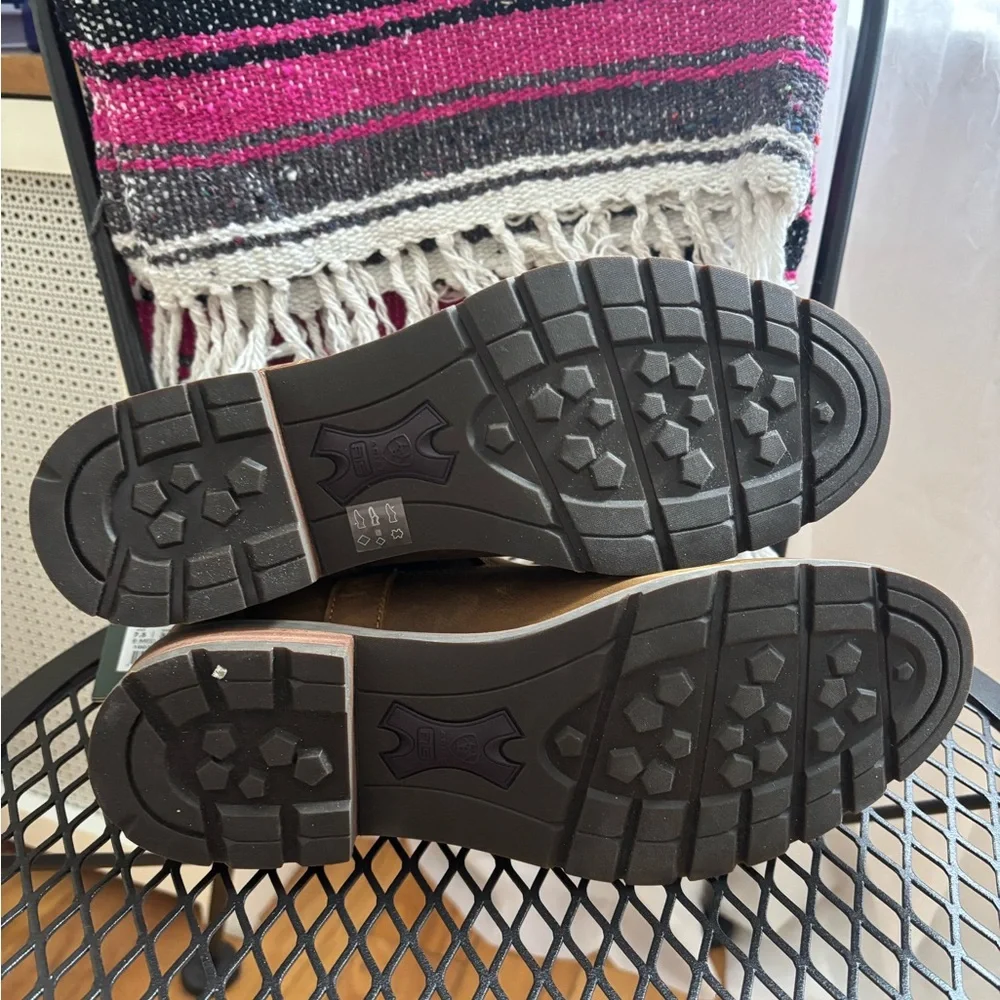 Women’s Ariat Wexford Waterproof Chelsea Boot - 7.5 NWT - Picture 5 of 7